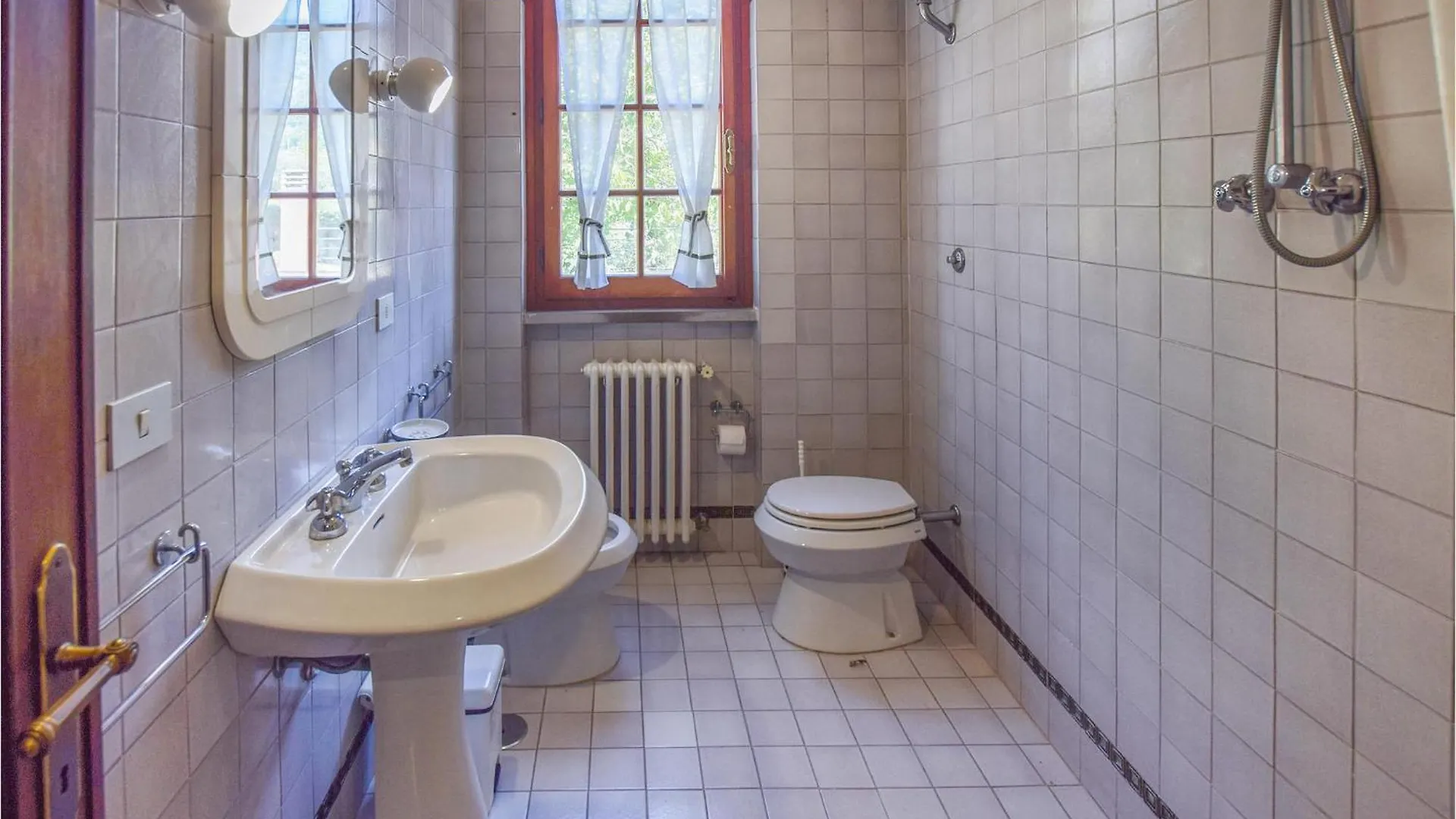 Ferienhaus Cozy Home In Santandrea A Pigli With Wifi Policiano