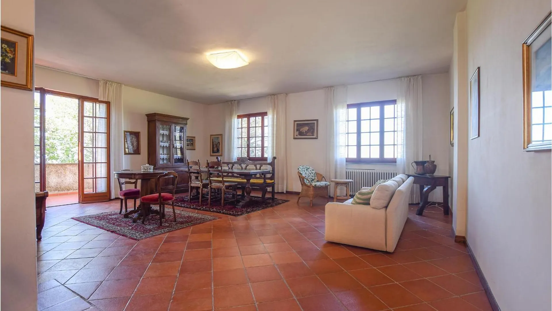 Cozy Home In Santandrea A Pigli With Wifi Policiano 0*,  Italien