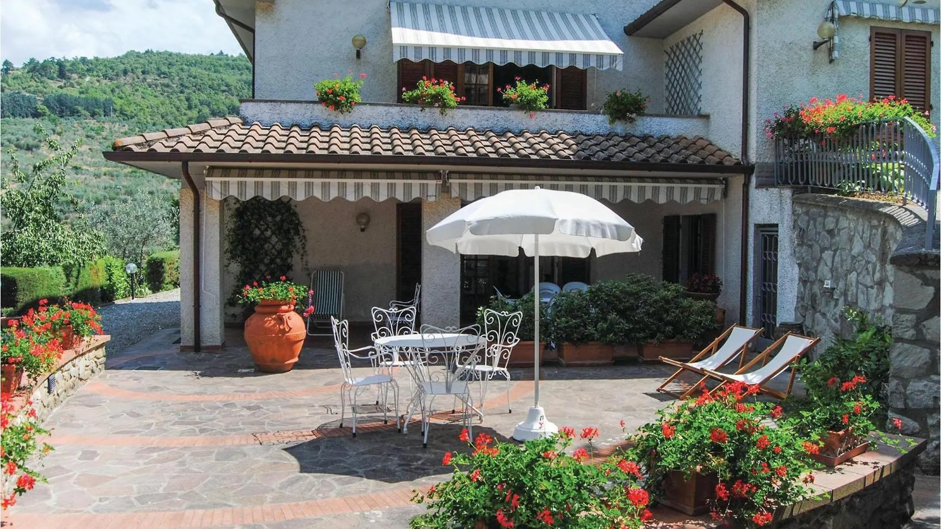 Cozy Home In Santandrea A Pigli With Wifi Policiano